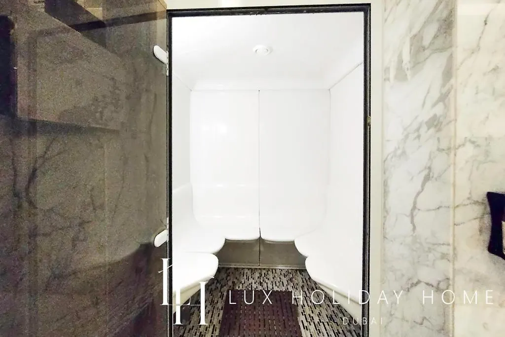 Lux The Bonnington Jlt Suite Dubai