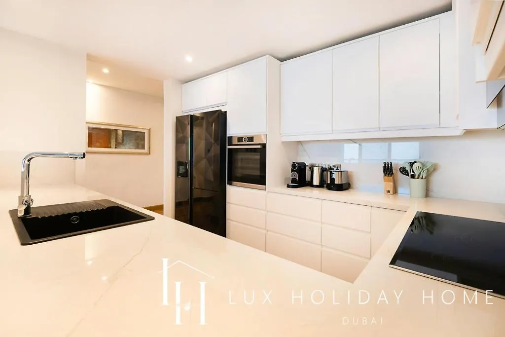 Lux The Bonnington Jlt Suite Dubai Apartment