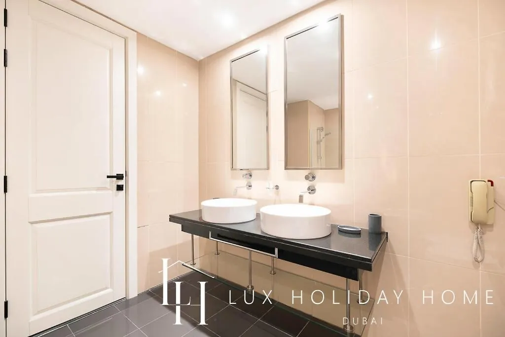 Lux The Bonnington Jlt Suite Dubai